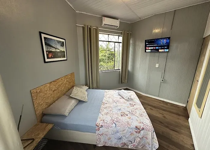 Quarto 1 Economico Com Ar Cond E Smart Tv Netflix